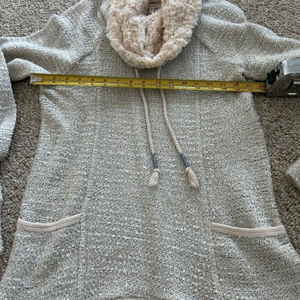 Maurices S Cream Boucle Sweater Fur Collar Cozy Winter - Picture 7 of 8